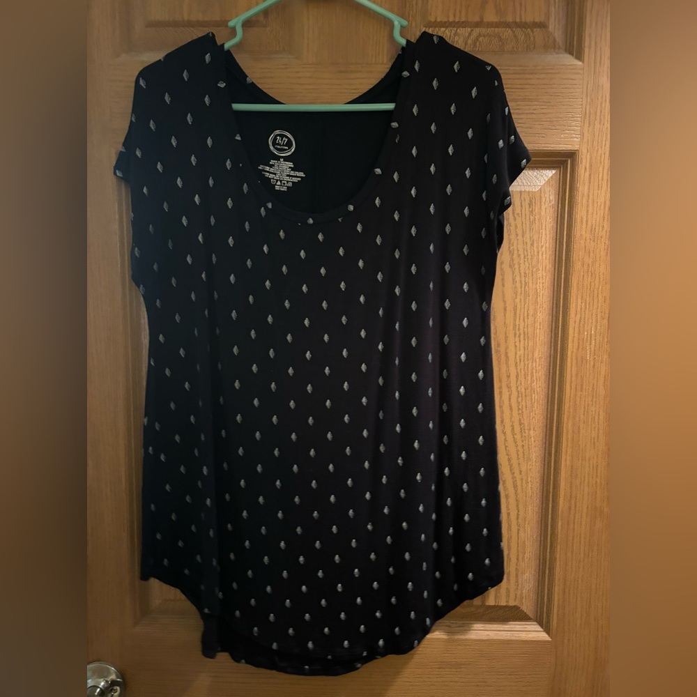 Black short sleeve Maurice's top.